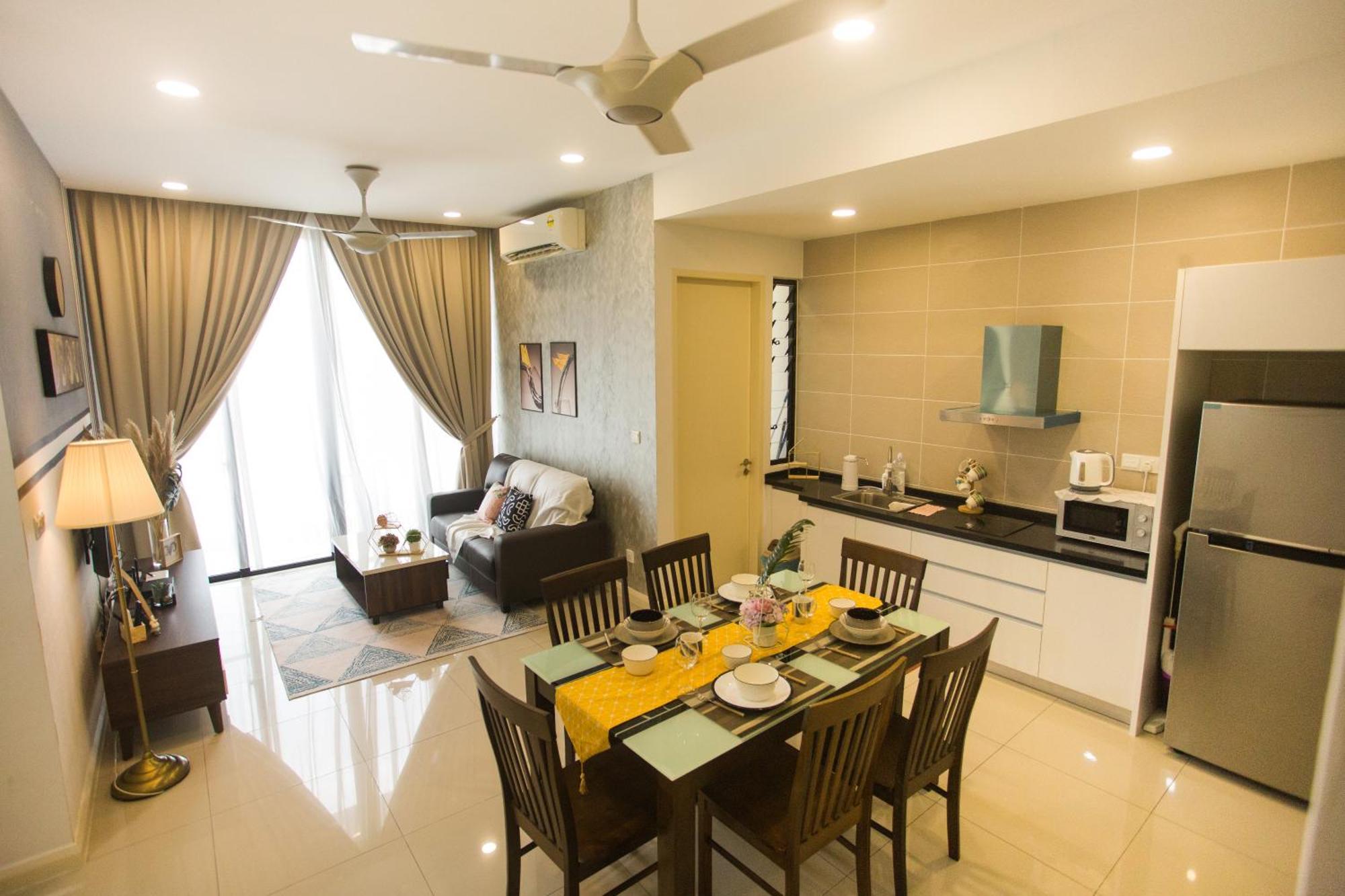 Апартаменты D'Pristine Medini By The One - 8Min Walk To Legoland Нусаджайя Экстерьер фото