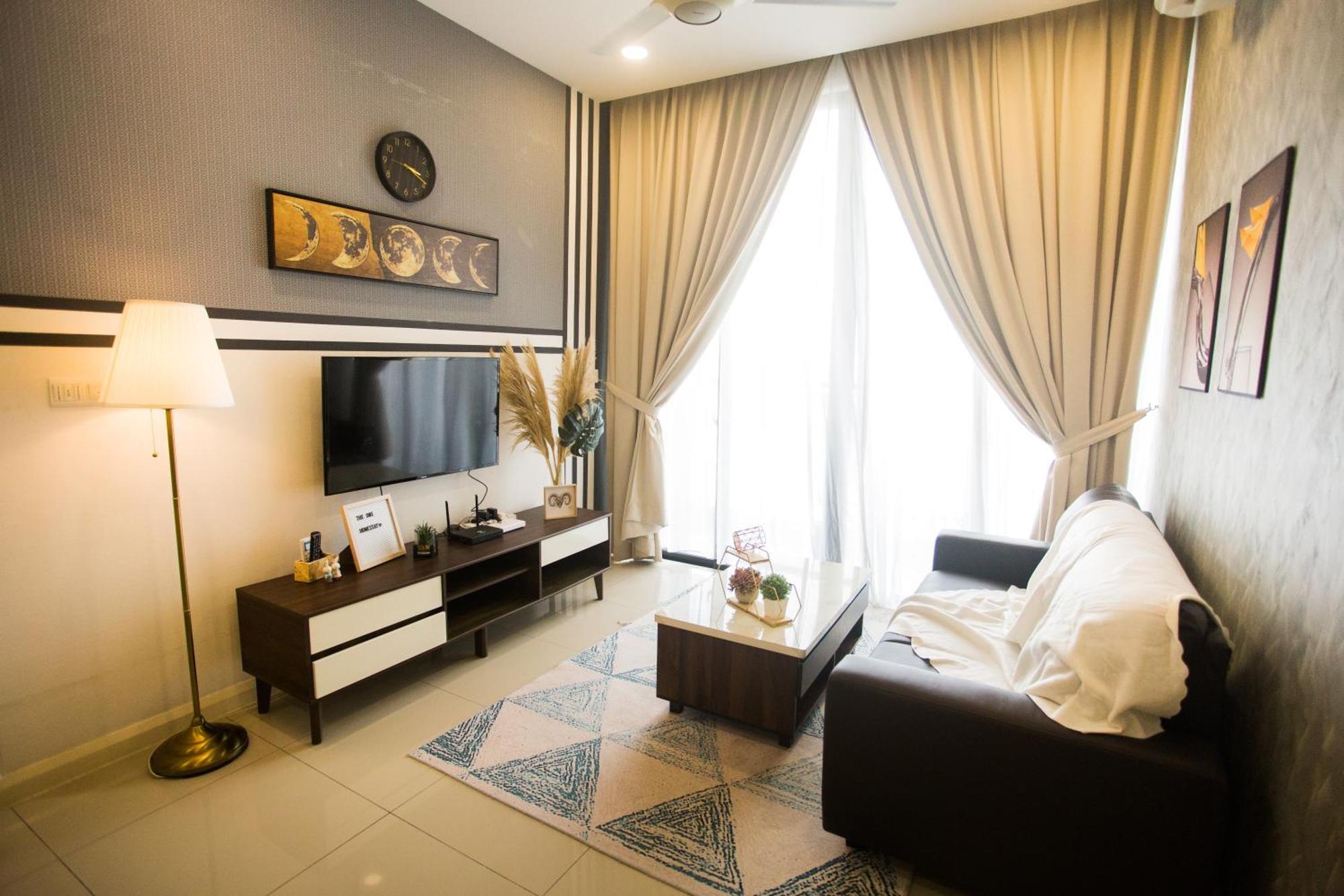 Апартаменты D'Pristine Medini By The One - 8Min Walk To Legoland Нусаджайя Экстерьер фото